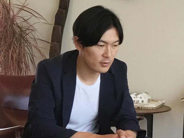 高倉氏